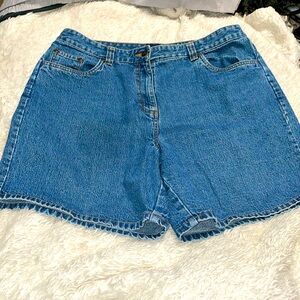 Basic Editions jean shorts Women’s Size 14 NWOT